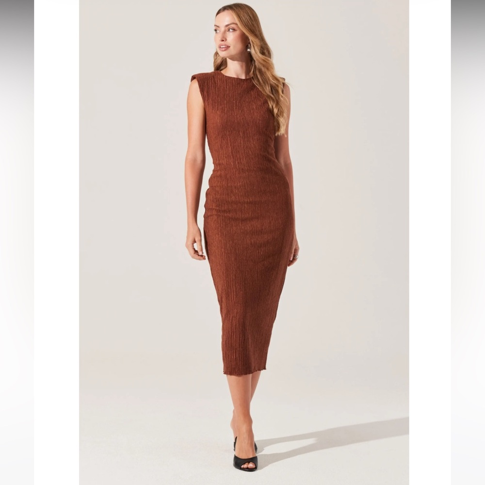 Astr The Label Rust Midi Dress
